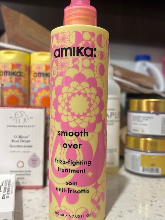 amika Other - amika Smooth Over Frizz-Fighting Treatment - Yellow & Pink